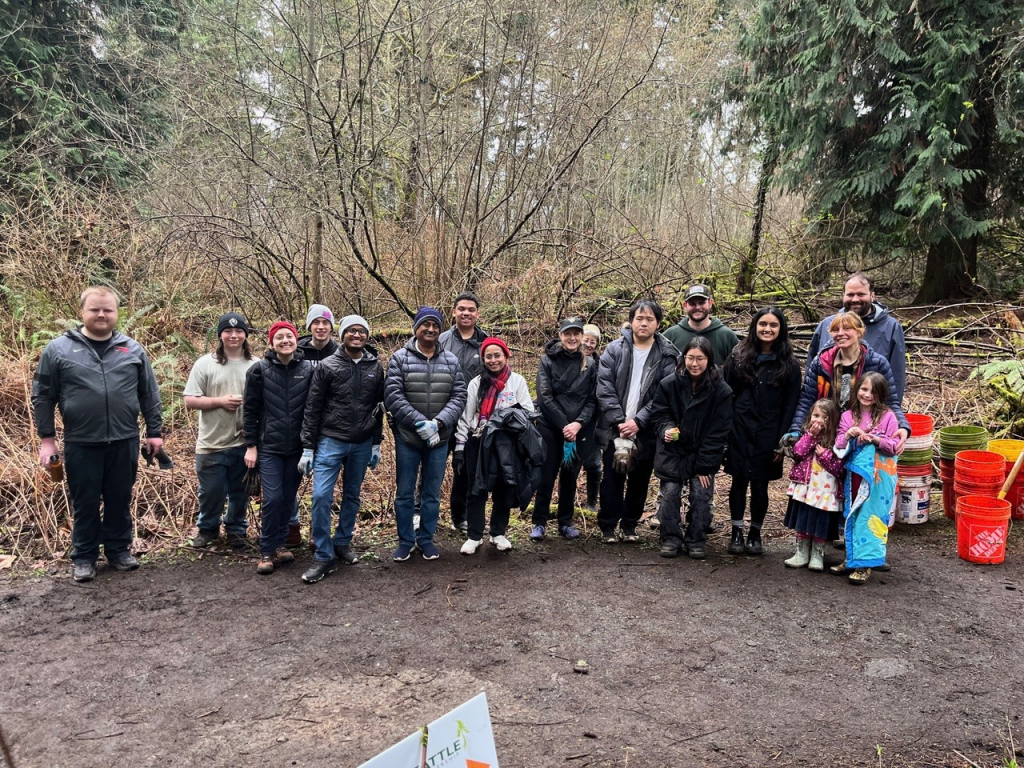 Group photo of volunteers at Lincoln Park, with about 20 people.